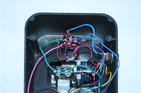 CryBaby (model GCB-95) tīrā izeja (true bypass)